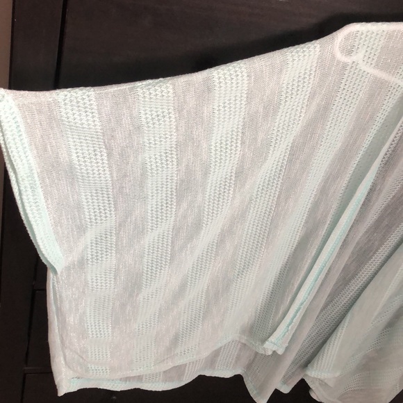 Light blue/green cover up - Picture 3 of 4